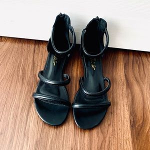 Lulus Black Leather Sandal